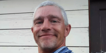 Muere Matt Brown de Alaska: Hombres primitivos tras ser hallado en un río de Washington