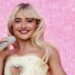 Sabrina Carpenter toma medidas legales contra un presunto acosador tras solicitar una orden de alejamiento
