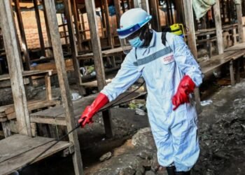 Alerta sanitaria en Venezuela: implementan estrictos controles a viajeros por brote de ébola