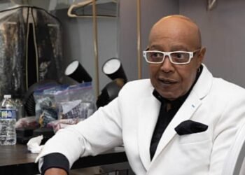 Muere Peabo Bryson, la icónica voz de los clásicos de Disney La Bella y la Bestia y Aladdín