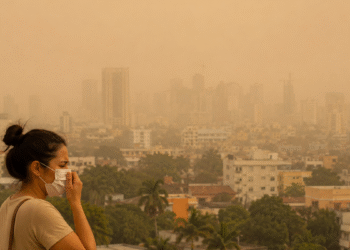 Alerta por la nube de polvo del Sahara: cómo afecta tu visión y salud ocular hoy