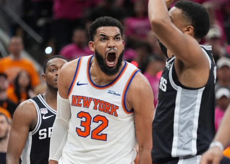 La conmovedora conexión espiritual de Karl-Anthony Towns con su madre en su debut con los Knicks