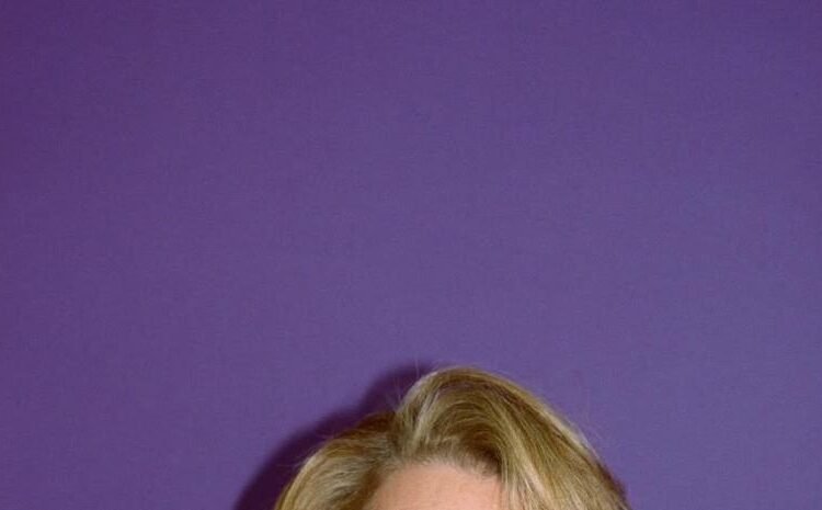 Lisa Kudrow ve Friends por primera vez y planea una nueva comedia junto a Jennifer Aniston