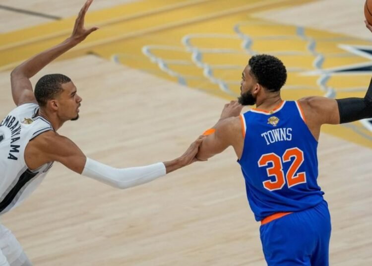 Karl-Anthony Towns guía a los imparables Knicks hacia un contundente 2-0 en las Finales de la NBA