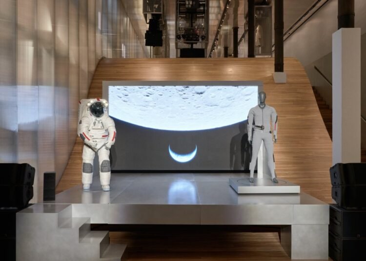 Moda espacial: Prada diseñará los trajes de los astronautas para las próximas misiones a la Luna