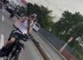 Así fue captado Onguito Wa transitando en motor tras dejar los vehículos
