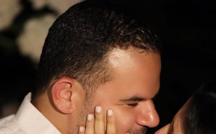 Abraham Tabar y Mayi Suárez se comprometen tras su flechazo en un podcast