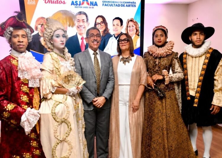 Costume Arts RD revoluciona el cierre de campaña de Anitza Gutiérrez en la UASD con un despliegue histórico de vestuario