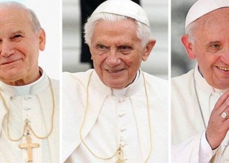 Los momentos más críticos y peligrosos que pusieron en riesgo la vida de los últimos tres Papas