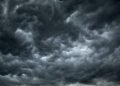 Alerta roja: El COE sube a 14 las provincias en alerta por lluvias y advierte peligro extremo al cruzar ríos