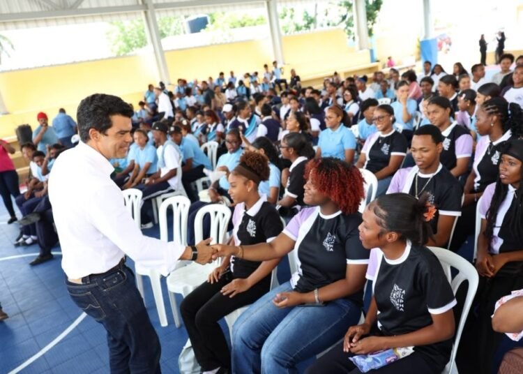 Wellington Arnaud lanza ambicioso proyecto de saneamiento en Boca Chica: todo lo que debes saber sobre su inicio este 15 de julio