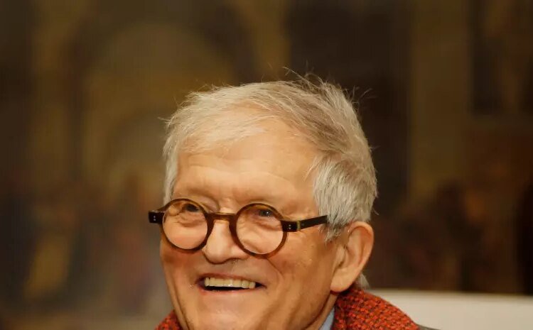 Muere David Hockney a los 88 años: el adiós al icono del arte británico