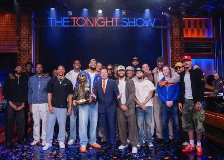 Fiesta total: Los Knicks celebran su título junto a Jimmy Fallon en un programa especial inolvidable