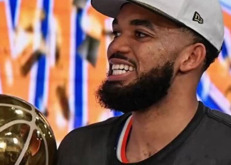Karl-Anthony Towns deslumbra y redefine el dominio en la pintura con una actuación histórica