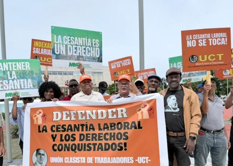 Sindicato estalla: la cesantía no es la culpable de la informalidad laboral