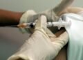 La FDA aprueba la primera vacuna contra la gripe basada en la tecnología de ARNm del COVID-19