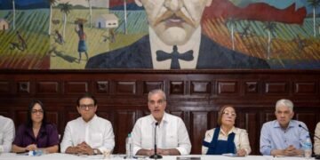 Abinader llega a Santiago: diálogo directo con líderes y supervisión clave de obras en la provincia