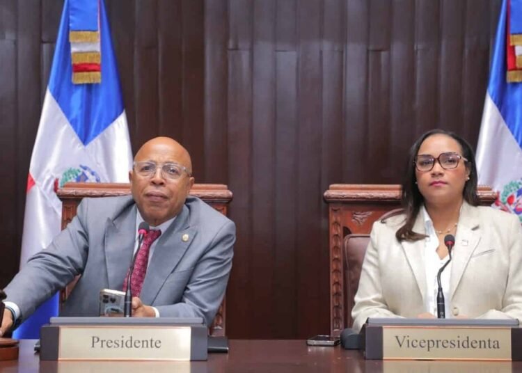 Nueva comisión bicameral busca impulsar el crecimiento económico y simplificar el sistema fiscal