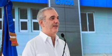 Luis Abinader entrega moderno hospital en Santiago y revoluciona la salud en la región norte