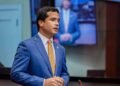 Omar Fernández: el político que gobierna bajo el temor a Dios