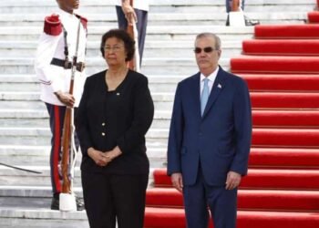Abinader recibe a Jennifer Geerlings en histórica visita oficial para fortalecer lazos con Surinam