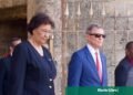Presidenta de Surinam rinde honores a los Padres de la Patria en el Altar de la Patria