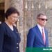 Presidenta de Surinam rinde honores a los Padres de la Patria en el Altar de la Patria