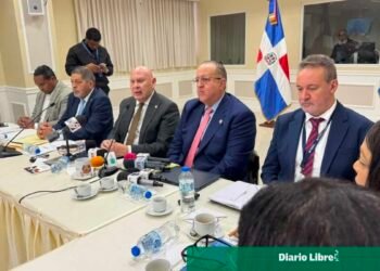 Luz verde al plan fiscal: Comisión bicameral aprueba informe clave para su avance